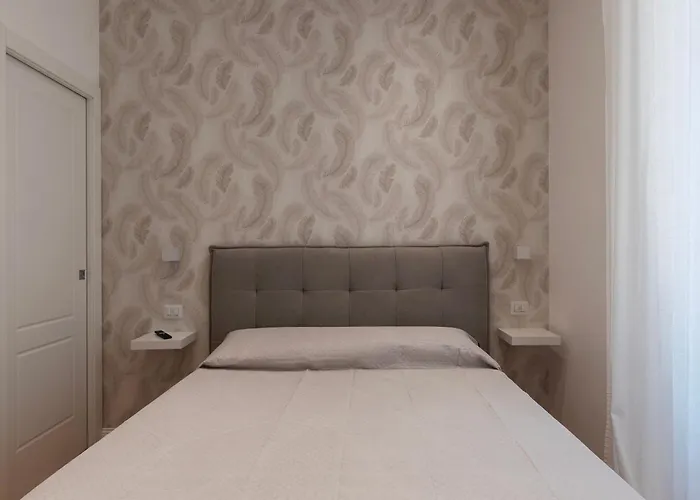 Guesthost - Rome Huge & Cozy